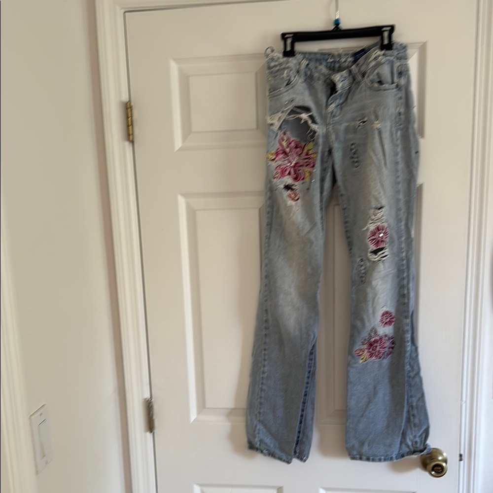 Floral Embroidered Women's Jeans